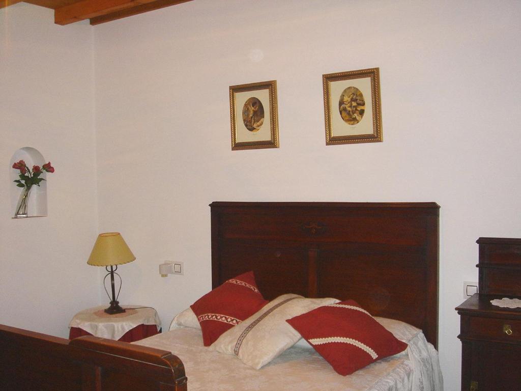 Apartamentos Buganvilla Villaluenga Del Rosario Quarto foto